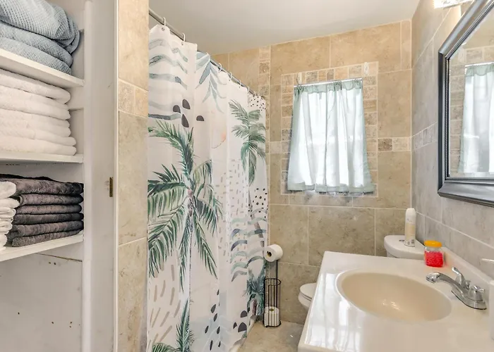 Holiday home Game, Swim & Explore: Family In Pensacola